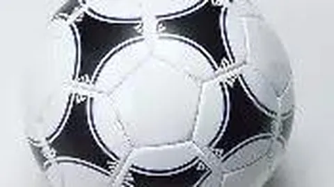 铁粉力挺，PG One分享自拍照，粉丝赞：迷人小腿线条